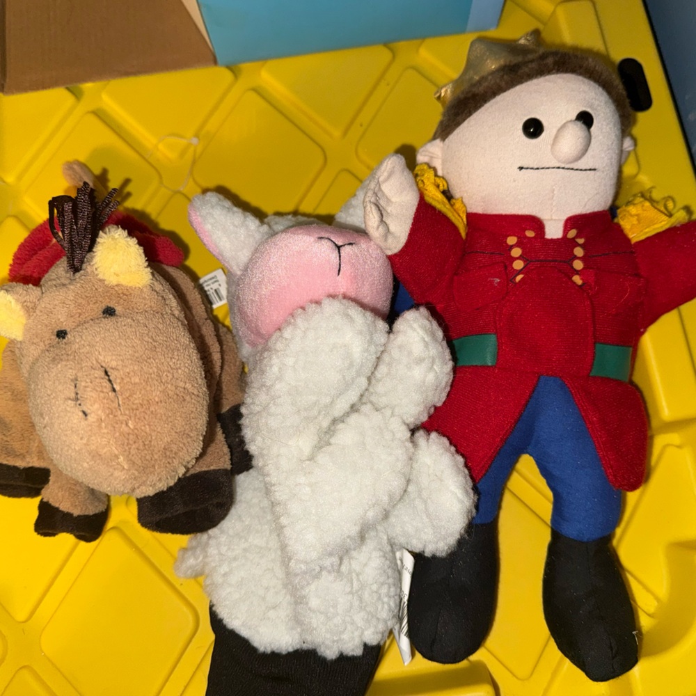 5 Puppet Lot - Picture 3 of 5
